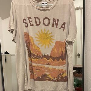 Arula Sun Graphic Tee – Size A (Xl/1X) – Super Soft with Side Panels